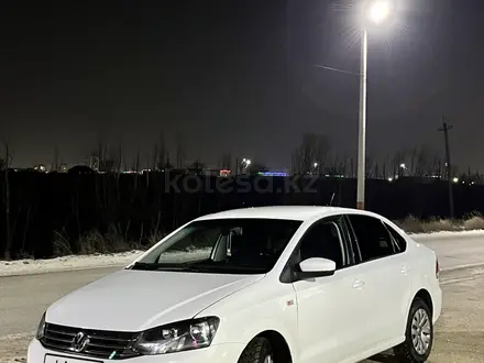 Volkswagen Polo 2017 года за 5 200 000 тг. в Уральск – фото 2