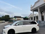 Toyota Sienna 2018 года за 19 300 000 тг. в Алматы – фото 3