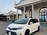 Toyota Sienna 2018 года за 19 300 000 тг. в Алматы – фото 2