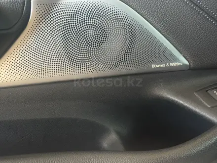 BMW 530 2018 года за 16 300 000 тг. в Алматы – фото 17