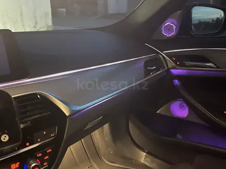 BMW 530 2018 года за 16 300 000 тг. в Алматы – фото 29