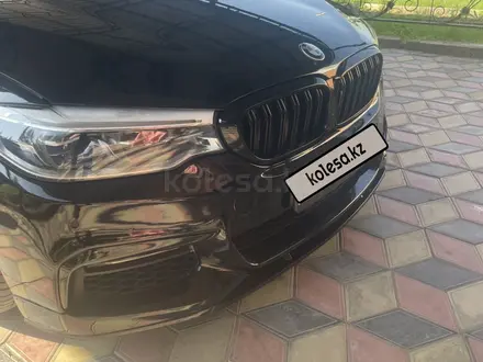 BMW 530 2018 года за 16 300 000 тг. в Алматы – фото 5