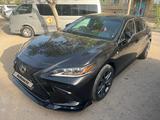 Lexus ES 250 2021 года за 23 000 000 тг. в Актау