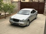 Mercedes-Benz E 240 2001 годаfor4 100 000 тг. в Шымкент