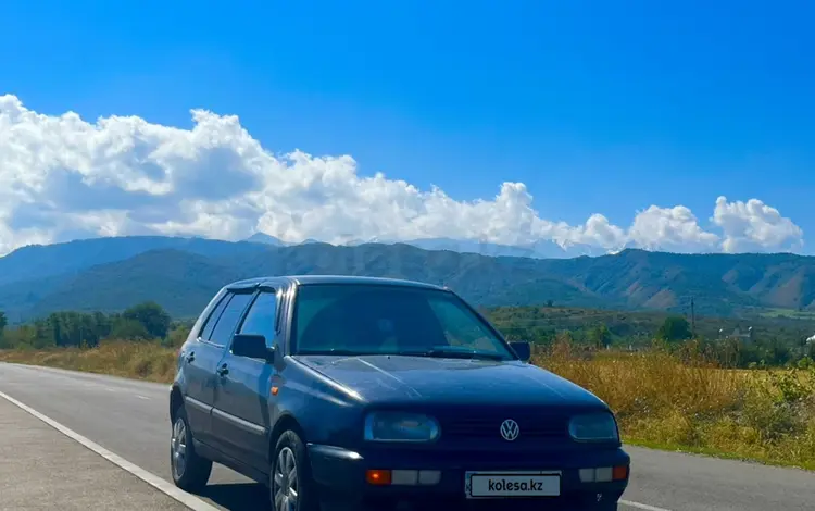 Volkswagen Golf 1995 годаүшін1 400 000 тг. в Алматы