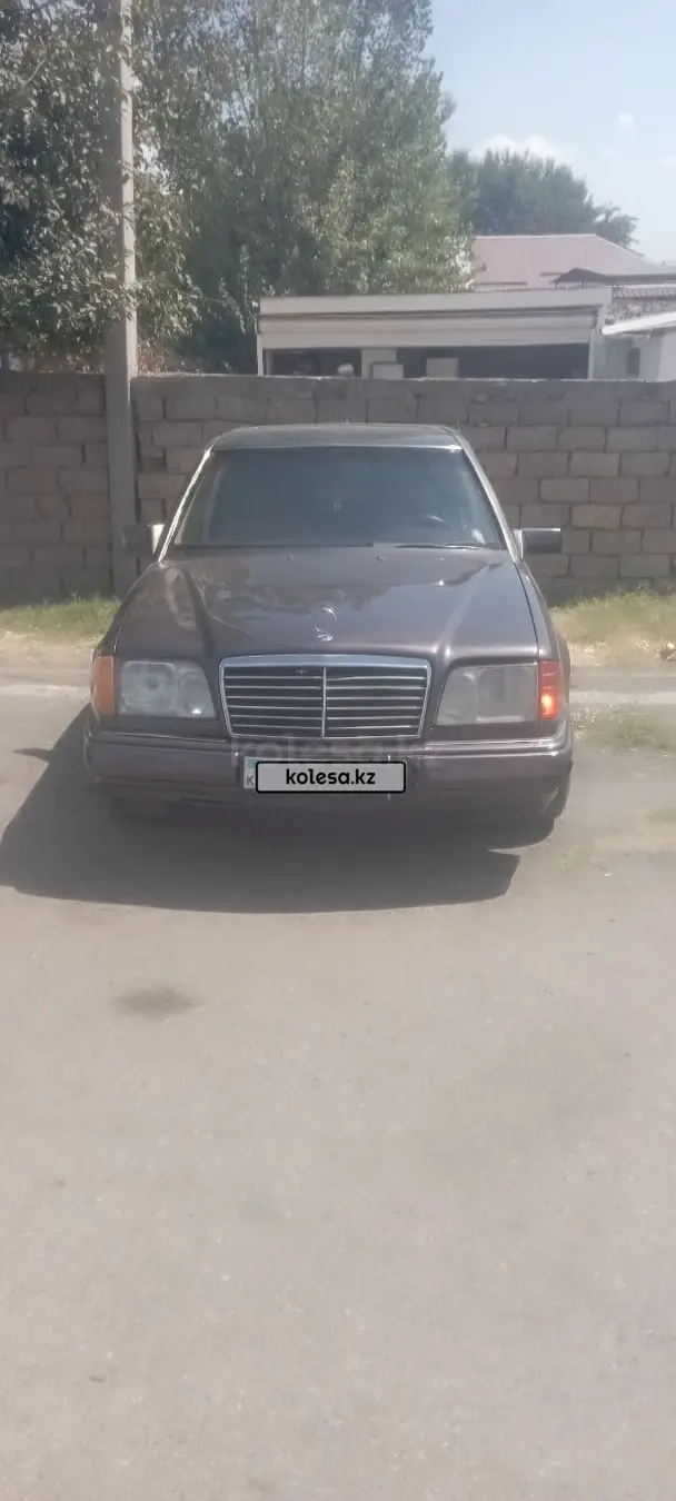 Mercedes-Benz E-Class, 1993