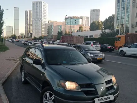 Mitsubishi Outlander 2004 года за 4 500 000 тг. в Астана