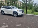 Toyota Highlander 2014 годаүшін16 017 955 тг. в Астана – фото 2