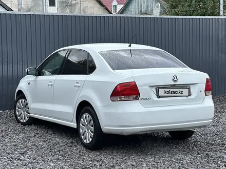 Volkswagen Polo 2015 года за 4 750 000 тг. в Актобе – фото 5