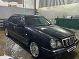 Mercedes-Benz E 320 1998 годаүшін3 500 000 тг. в Астана – фото 2