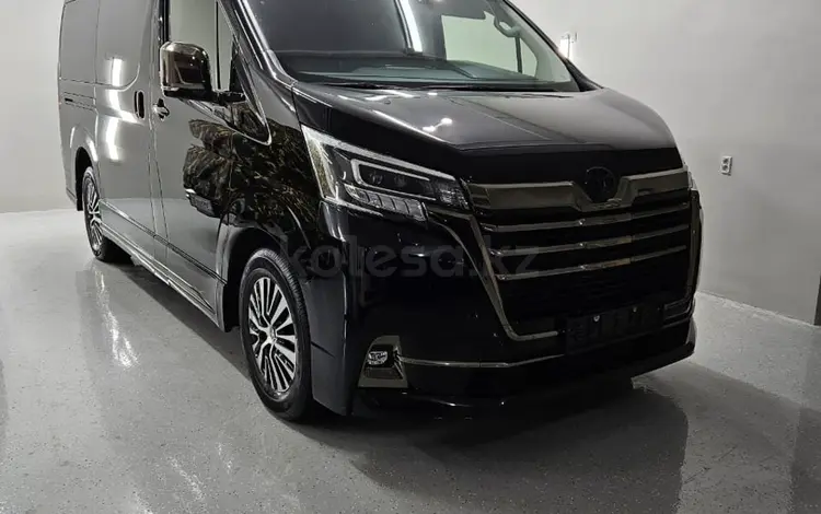 Toyota Granvia 2021 годаfor36 000 000 тг. в Алматы