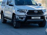 Toyota Hilux 2022 года за 21 900 000 тг. в Актау