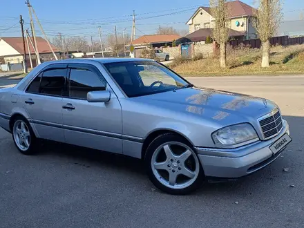 Mercedes-Benz C 200 1995 года за 3 000 000 тг. в Шу – фото 3