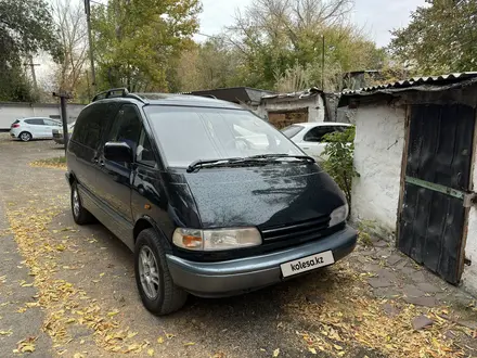 Toyota Previa 1993 года за 2 800 000 тг. в Караганда