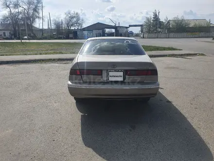 Toyota Camry 1997 года за 2 800 000 тг. в Алматы – фото 2