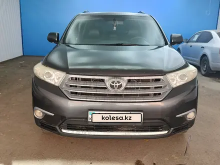 Toyota Highlander 2010 года за 8 235 825 тг. в Актобе – фото 2