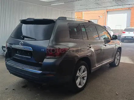 Toyota Highlander 2010 года за 8 235 825 тг. в Актобе – фото 4