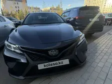 Toyota Camry, 2018