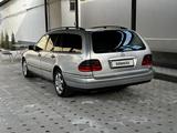 Mercedes-Benz E 220 1998 годаүшін2 600 000 тг. в Шымкент – фото 2