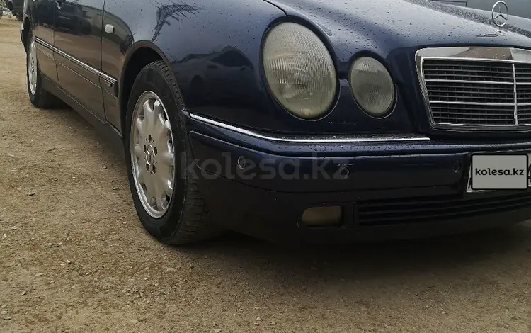 Mercedes-Benz E 280 1997 годаүшін2 600 000 тг. в Актау