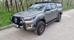 Toyota Hilux 2022 года за 33 000 000 тг. в Алматы