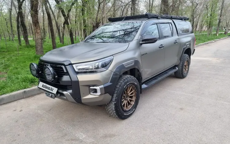 Toyota Hilux 2022 года за 33 000 000 тг. в Алматы