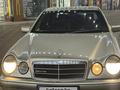 Mercedes-Benz E 230 1997 года за 3 000 000 тг. в Алматы – фото 3