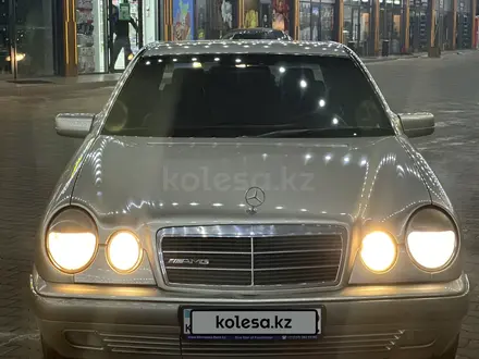 Mercedes-Benz E 230 1997 года за 3 000 000 тг. в Алматы