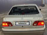 Mercedes-Benz E 230 1997 года за 3 000 000 тг. в Алматы – фото 5