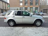 Mercedes-Benz ML 320 2000 года за 3 500 000 тг. в Астана – фото 3