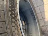 Диски с шинами. Летние kumho. Заводские. за 300 000 тг. в Атырау – фото 2