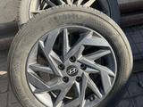 Диски с шинами. Летние kumho. Заводские. за 300 000 тг. в Атырау