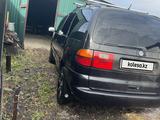 Volkswagen Sharan 1999 годаfor3 000 000 тг. в Тайынша