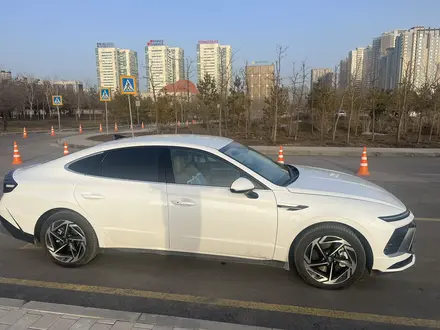 Hyundai Sonata 2023 года за 16 000 000 тг. в Астана – фото 4