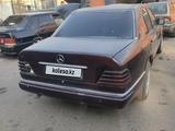 Mercedes-Benz E 200 1994 года за 300 000 тг. в Тараз – фото 2