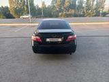 Toyota Camry 2006 года за 4 500 000 тг. в Актобе – фото 2