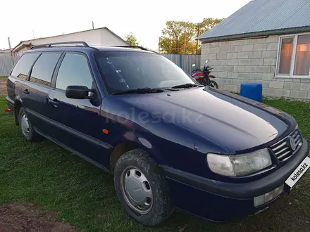 Volkswagen Passat 1996 года за 2 100 000 тг. в Уральск – фото 4