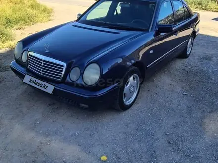 Mercedes-Benz E 240 1999 года за 3 200 000 тг. в Кызылорда – фото 15