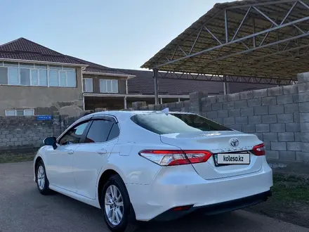 Toyota Camry 2019 года за 11 500 000 тг. в Алматы – фото 10