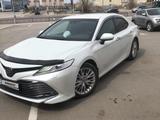 Toyota Camry 2021 года за 16 500 000 тг. в Караганда – фото 2