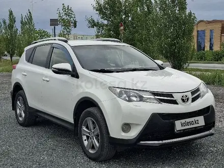 Toyota RAV4 2015 года за 9 199 000 тг. в Актобе