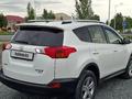Toyota RAV4 2015 годаүшін9 199 000 тг. в Актобе – фото 3