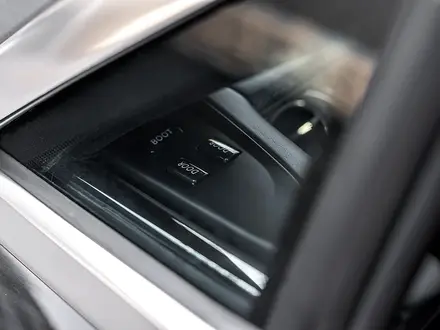 Rolls-Royce Wraith 2016 года за 100 000 000 тг. в Астана – фото 37
