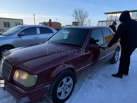 Mercedes-Benz E 220 1994 года за 1 450 000 тг. в Жезказган – фото 3