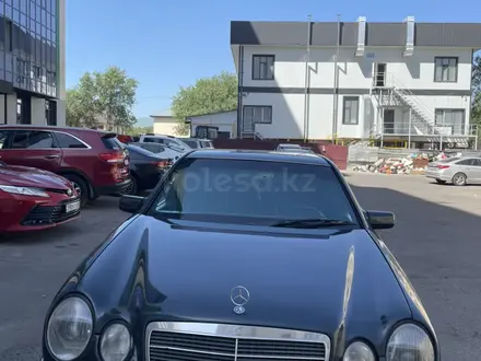 Mercedes-Benz E 320 1995 года за 2 600 000 тг. в Алматы – фото 13