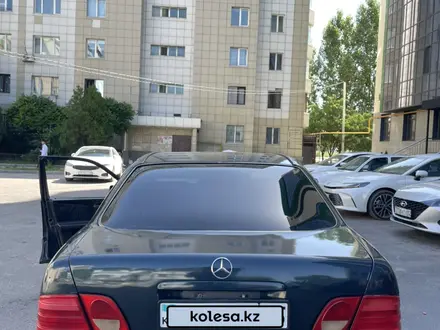 Mercedes-Benz E 320 1995 года за 2 600 000 тг. в Алматы – фото 17