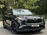 Toyota Highlander 2021 года за 21 500 000 тг. в Уральск – фото 2