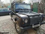 Land Rover Defender 2001 года за 7 000 000 тг. в Алматы – фото 2