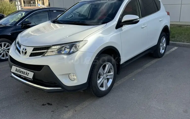 Toyota RAV4 2013 годаfor9 999 999 тг. в Астана