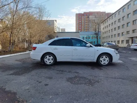 Hyundai Sonata 2010 года за 4 000 000 тг. в Астана – фото 2